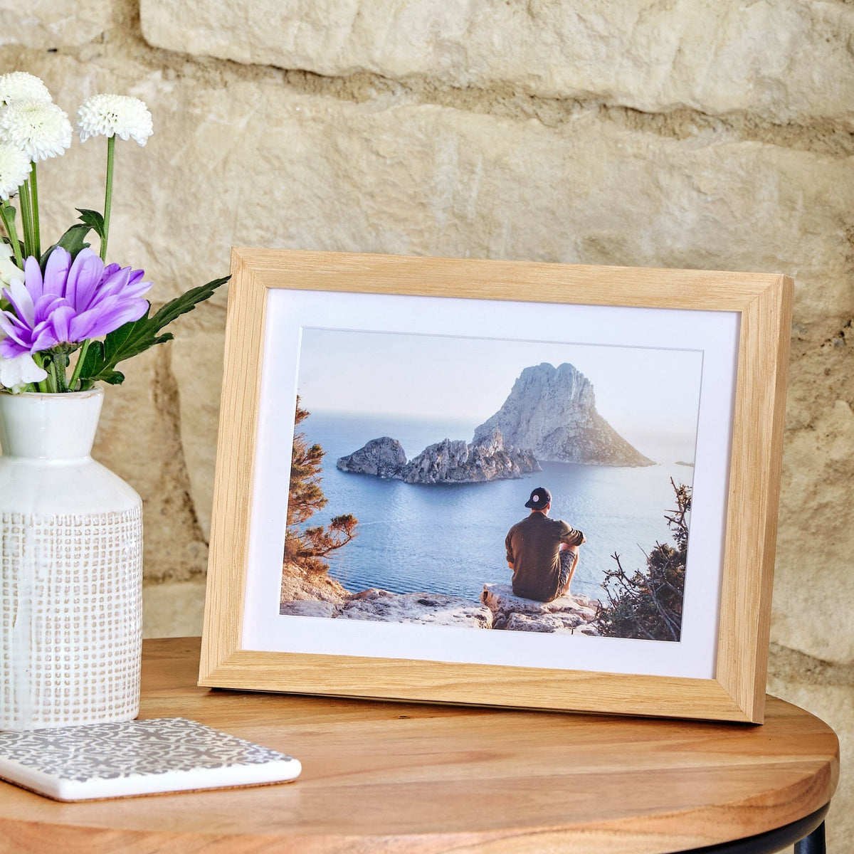 Kenro Sienna natural frame lifestyle