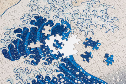 Great Wave off Kanagawa jigsaw puzzle – close-up of pieces