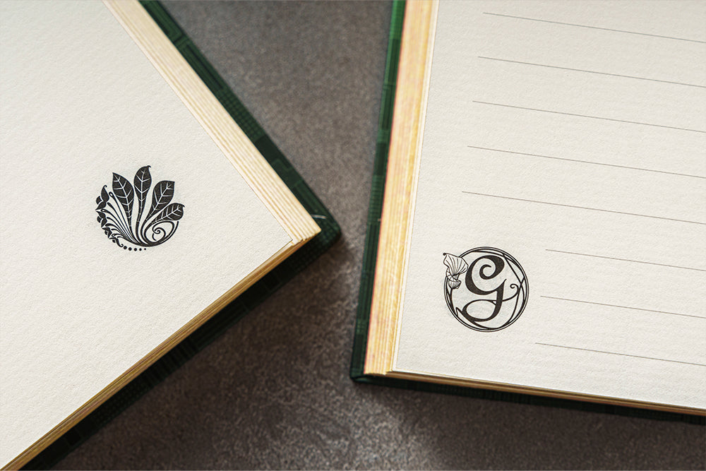 Paperblanks 2027 The Magic of Wicked Mini Hardback Diary – Week-to-View with Notes (Verso) – design detail