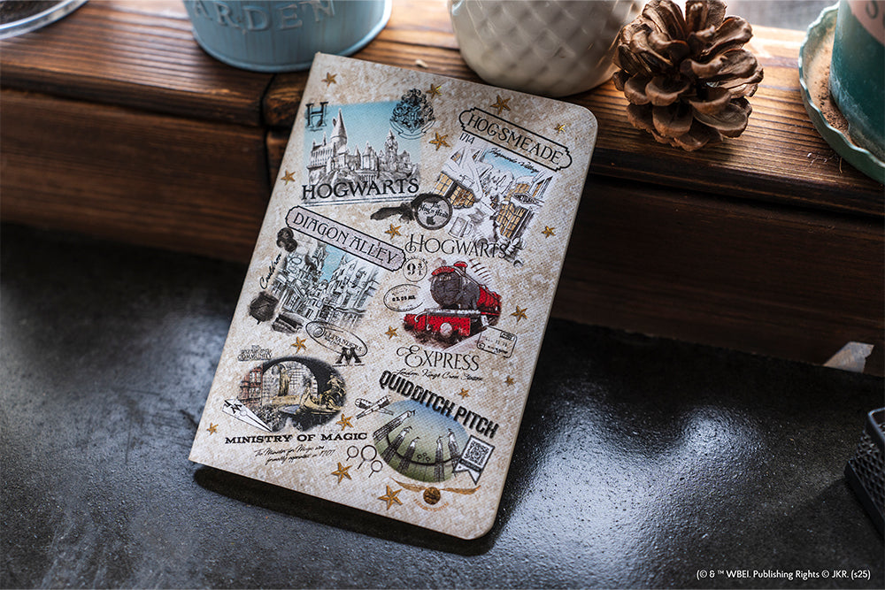 Paperblanks The Wizarding World Notebook A4 Cahier Notebook – Lined – design detail