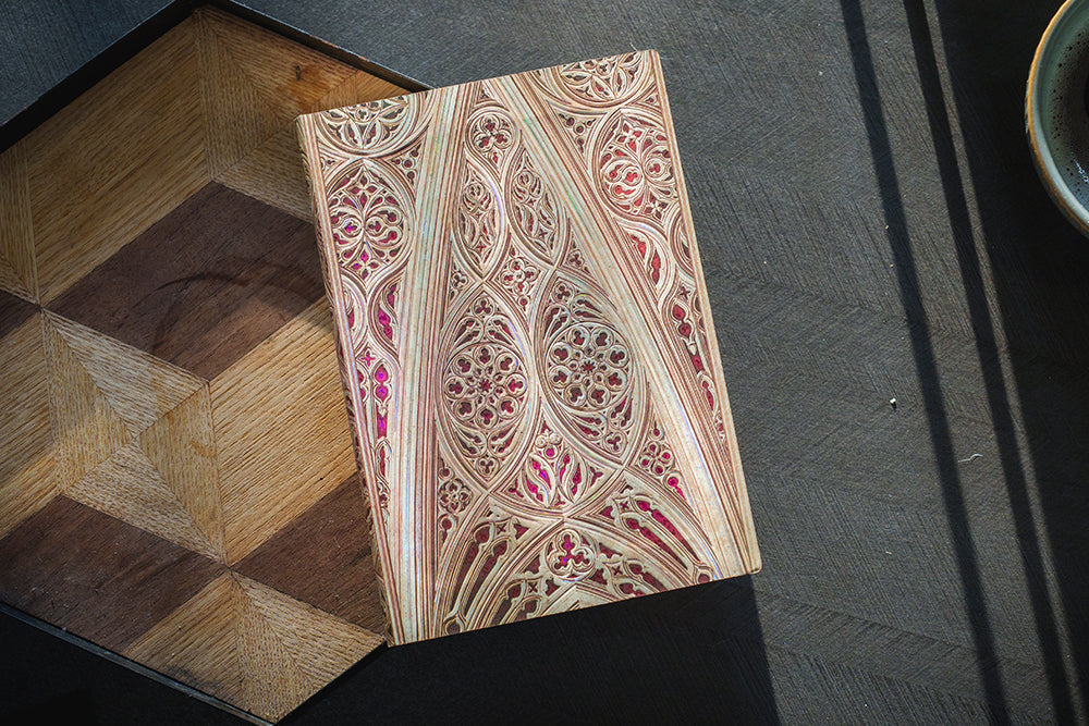 Paperblanks Vault of the Milan Cathedral (Burgundy) Bookmark – design detail