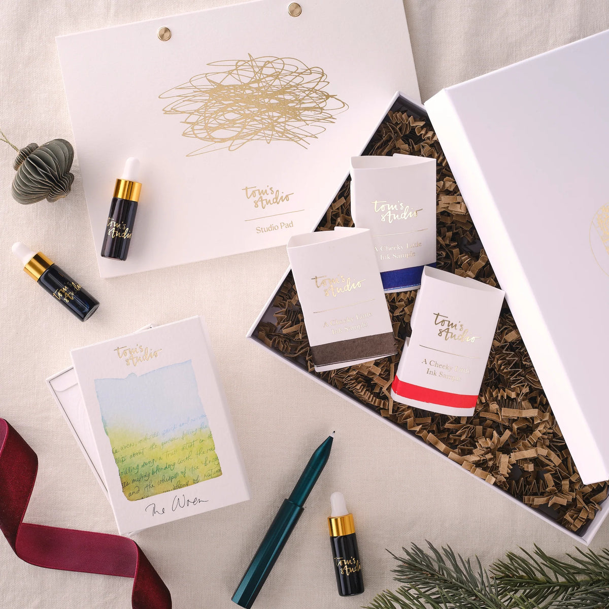 Wren – Refillable Fineliner Pen | Gift Set – Iris