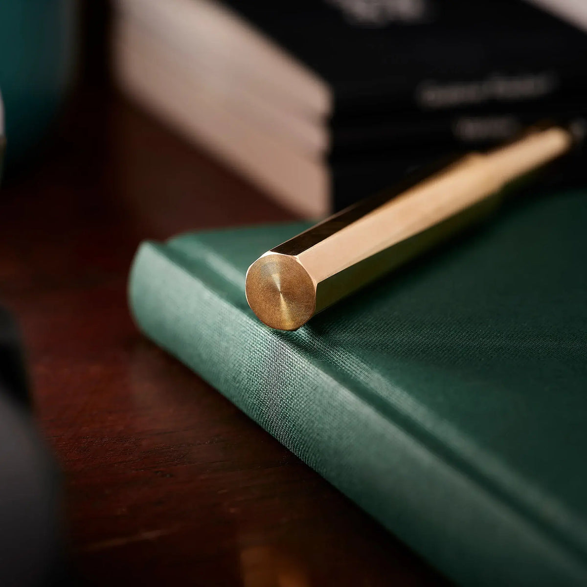 The Wren – Refillable Writing Pen | Brass