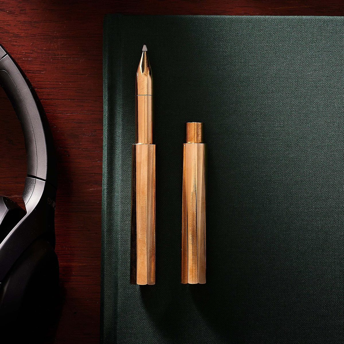 The Wren – Refillable Writing Pen | Brass