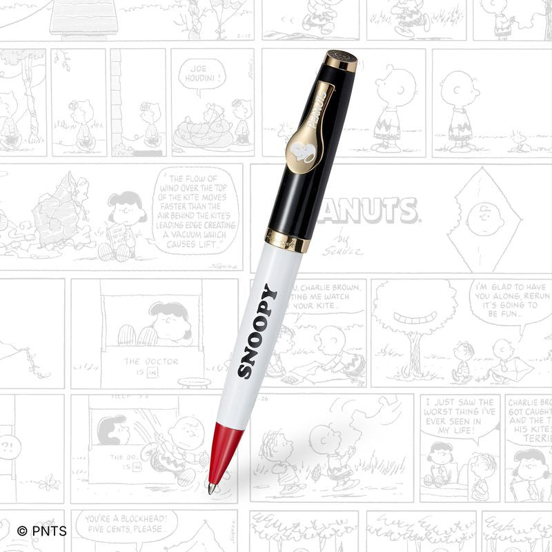 Estie Snoopy fountain pen detail